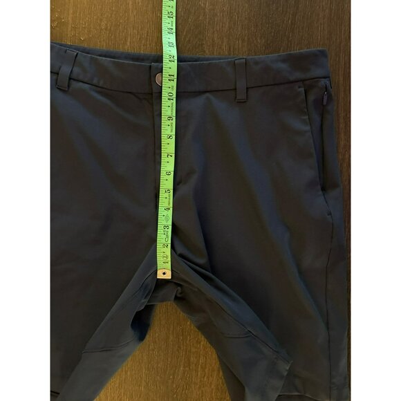 Lululemon Men's Commission Classic-Fit Navy Blue 9" Shorts Size 36 - Picture 7 of 9
